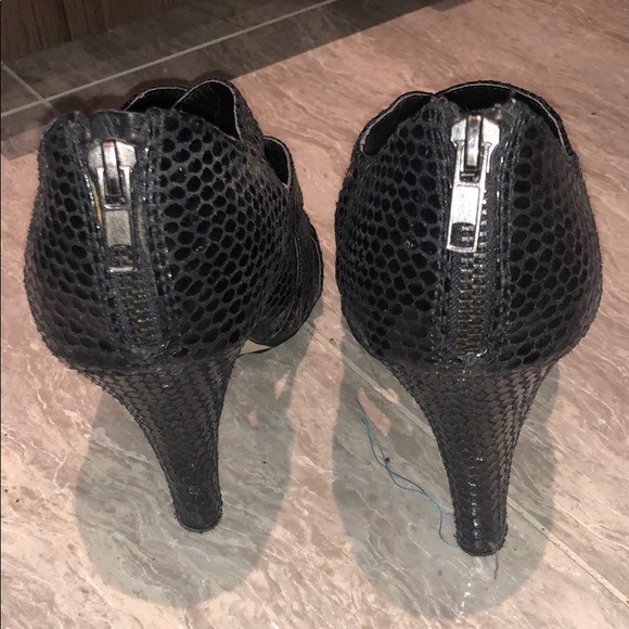 Black Aldo heels - Picture 3 of 3